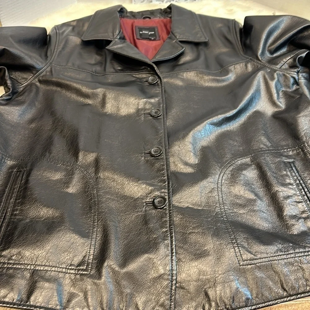 Colebrook & Co. Black Leather jacket Size 1X with front buttons and pockets
